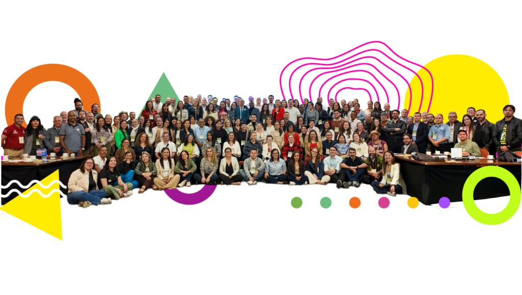 Fotografía grupal del enceuntro nacional de comunidades académicas